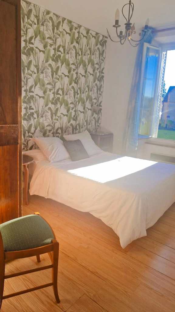 chambre double grand lit